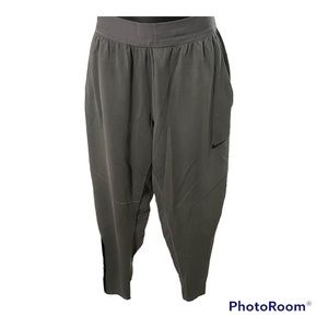 Nike Dri Fit joggers L